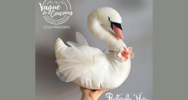 Peluche décorative cygne