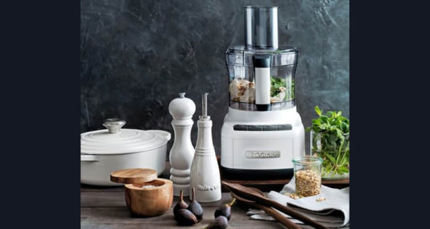 Un Cuisinart Elemental 8-Cup Food Processor