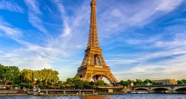 Gagnez un voyage à Paris de 7253 $