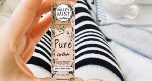 Obtenez GRATUITEMENT un baume à lèvres Valley Mist Lip Balm